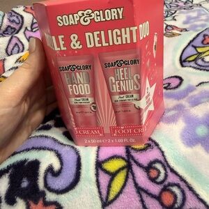 Soap & Glory Pink Travel Essentials Set